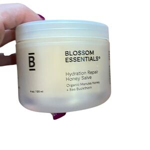 NIB Blosson Essentials honey salve moisturizer 4oz